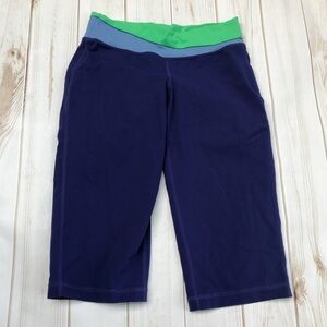 🛍 Patagonia Cropped Work Out Pants